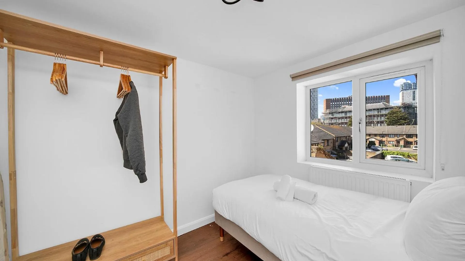 Skyline Studios Stratford London 0*,